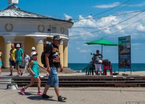 Курортный сезон в Крыму: Феодосия, Коктебель (фото)