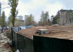 Новий скандал у Києві: на місці з невідомими захороненнями секретного Інституту будують висотку