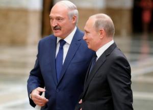 Кремль написал конституцию Беларуси, но Лукашенко боится ее показать