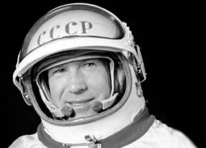 Алексей Леонов - первый человек в открытом космосе, трижды избежавший смерти