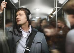 «За окнами война и Томос, а в наушниках русский рэп»: музыка агрессора завоевала украинскую молодежь