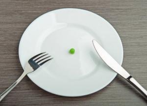 Ужин надо отдать врагу: какое голодание продлевает жизнь