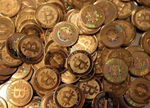 Что отличает bitcoin от финансовых пирамид