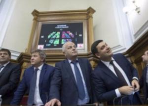 Прицеп «Пчелка» и конь из бисера: 10 неожиданных фактов о Кабмине