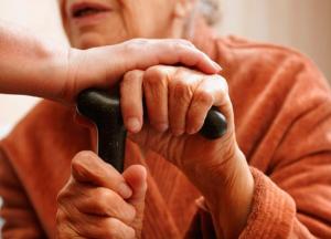 Сфера услуг по уходу за пожилыми людьми нуждается в реформировании