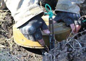 Російські окупанти продовжують провокації, активно мінуючи місцевість біля позицій сил ООС