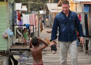 Англичане привезли в Порт-Морсби привидение