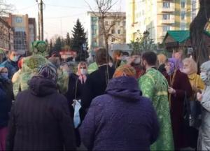 Полиция испытывает судьбу Украины: что будет, если храмы к Пасхе не закроют