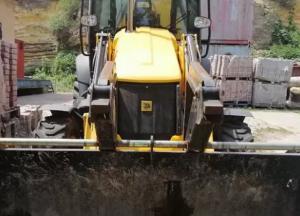 В Днепре коммунальщики значительно переплатили за аренду техники, объявляя формальные тендеры