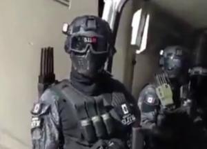 У Мексиці бойовики наркокартелів на бронетехніці атакують Нацгвардію ​​і дають $1200 за кожного копа (відео)