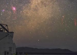 Мистерия красных спрайтов: таинственные молнии в околоземном космическом пространстве 