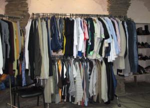 Три четверти страны одевается в секондах