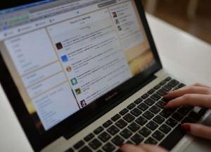 Доступный транспорт и ремонт моста – украинцы рассказали, о чем мечтают (подробности)