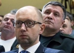 Как Яценюк пользуется услугами адвокатов Януковича