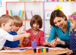 Без парт и учебников: реформа образования споткнулась о местные власти