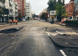 "Филиал ада": у Кличко спросили, почему дороги в центре похожи на задворки трущоб Киберы под Найроби