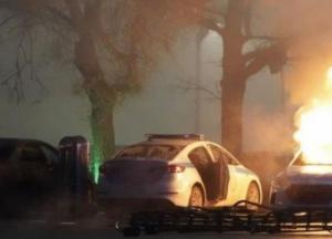 Алматы после погромов: митингующие захватили акимат, на улицах множество сожженных авто (видео) 