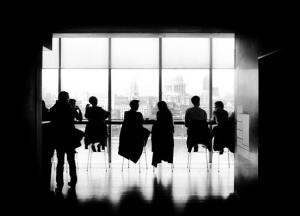 Некультурная жизнь культурных людей: куда катится человечество 