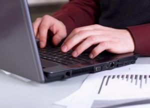 Янукович тоже так начинал