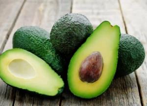 Может помочь похудеть и противораковые свойства: чем полезен авокадо