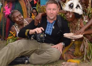 Папуасы считают европейцев бессмысленно жестокими дикарями