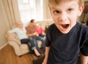 Почему ребенок не слушается и что делать