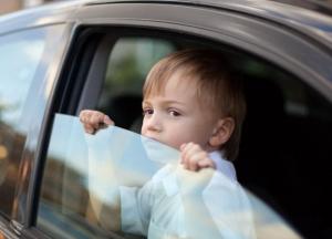 Дети в такси: кто будет платить штраф за отсутствие детских автокресел