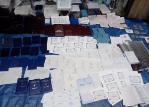 Повний паперовий супровід: у Києві виготовляли документи для ватажків «ЛДНР»