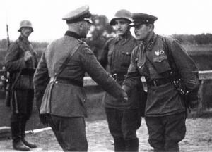 Не надо оправдывать мерзость советского режима преступлениями режима гитлеровского