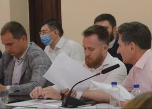 Выездное заседание энергетического комитета: грызня на фоне протестов