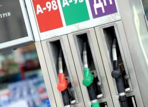 Как обвал цен на нефть повлияет на стоимость бензина в Украине