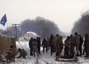 ​За чьи деньги блокада?