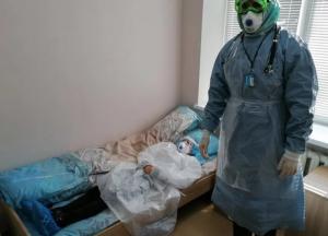 Рада понизила надбавки до зарплат лікарям, які працюватимуть у зонах зараження коронавірусом