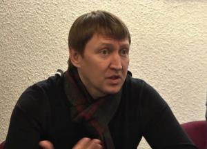 Министр Тарас Кутовой скупает землю через подставные фирмы?