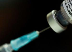 Первая смерть украинки от ковид-вакцины? Почему рано делать выводы