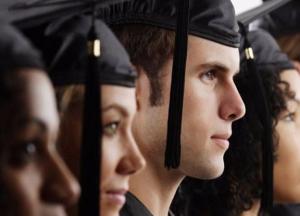 ​Зачем стране столько экономистов и юристов?