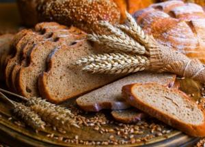 Що потрібно знати про хліб: чи шкодить він здоров'ю та як впливає на вагу