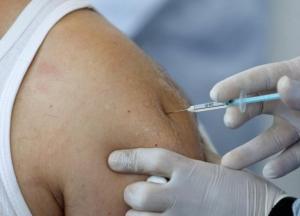 Примусова вакцинація від COVID-19 в Україні: потрібна чи ні