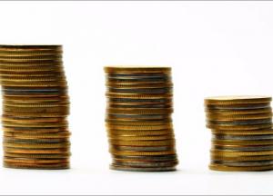 Как изменились зарплаты и пенсии в Украине с 1 мая