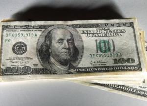 Что происходит с курсом доллара