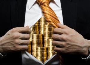 Миллионы премьера и автопарк главы НБУ – первые лица страны показали доходы (подробности)