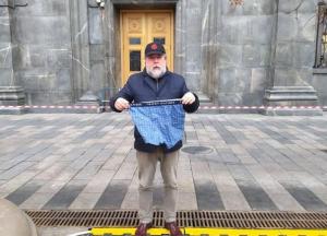 Синие трусы Навального разносят Кремль