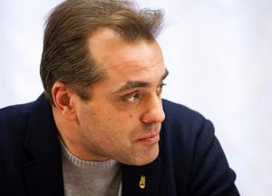 Решение проблемы простое: Наказывать. Жестко, сильно и больно...