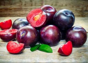 Польза сливы: 5 удивительных фактов