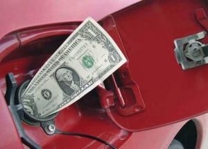 Демчишин дезинформирует украинцев: снижения цен на бензин не будет