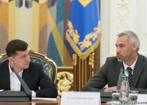 Чем Украине грозит абсолютная власть Зеленского