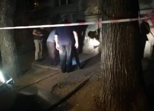 За поребриком аплодируют стоя