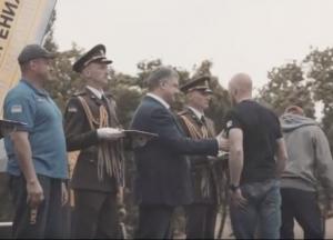 Порошенко не заслуговує на неповагу