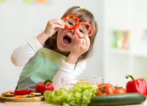 Як привчити дитину до здорового харчування: 6 порад від дієтолога