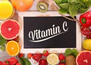 Не знижує ризик простудних захворювань: 7 фактів про вітамін С